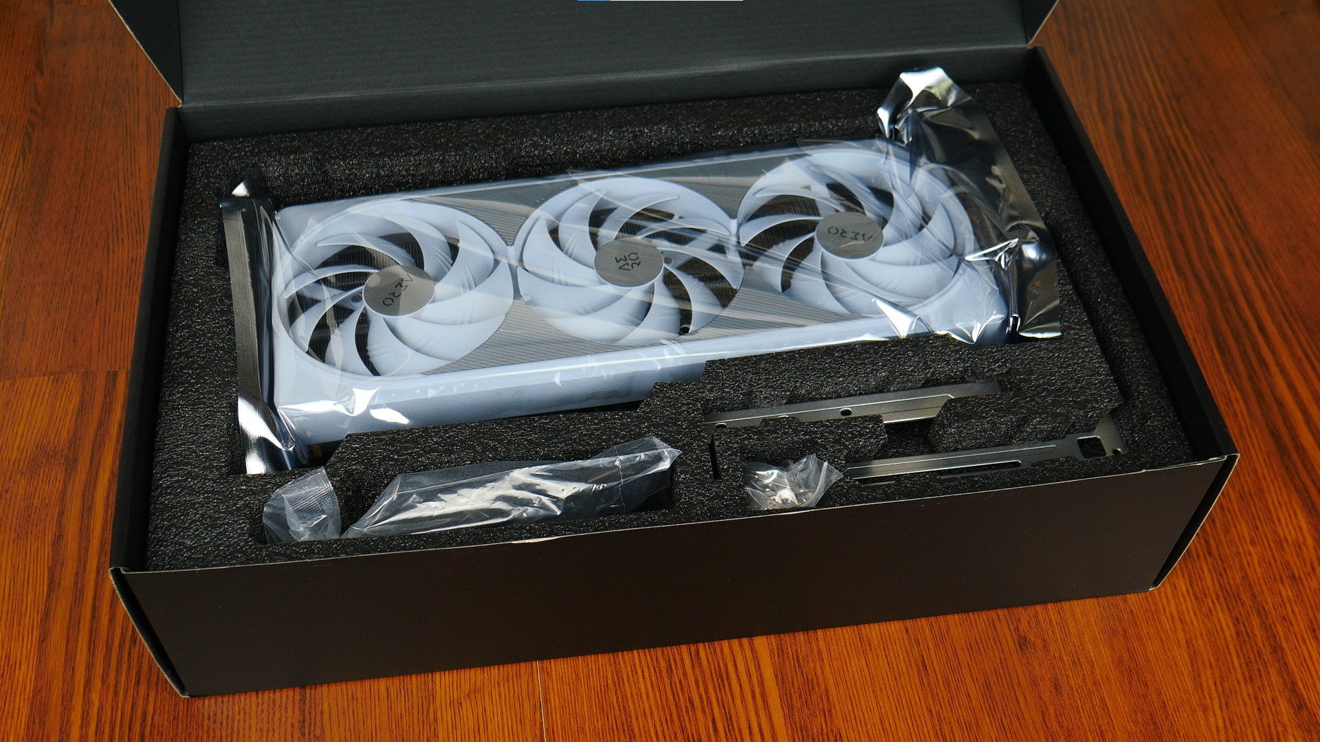 Gigabyte Tech GeForce RTX 4080 AERO PCIe 4.0 Overclocked (GV