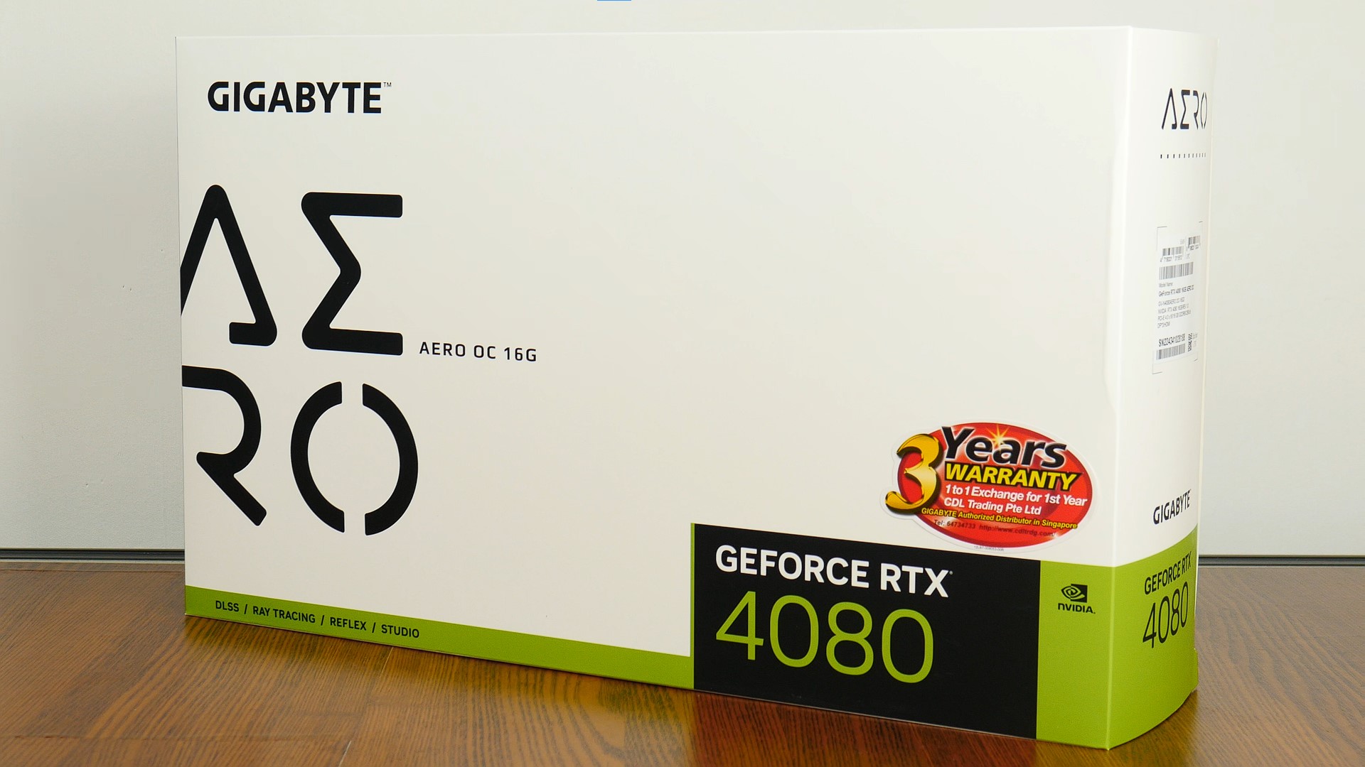 Best Buy: GIGABYTE NVIDIA GeForce RTX 4080 Aero OC 16GB GDDR6X PCI Express  4.0 Graphics Card White GV-N4080AERO OC-16GD